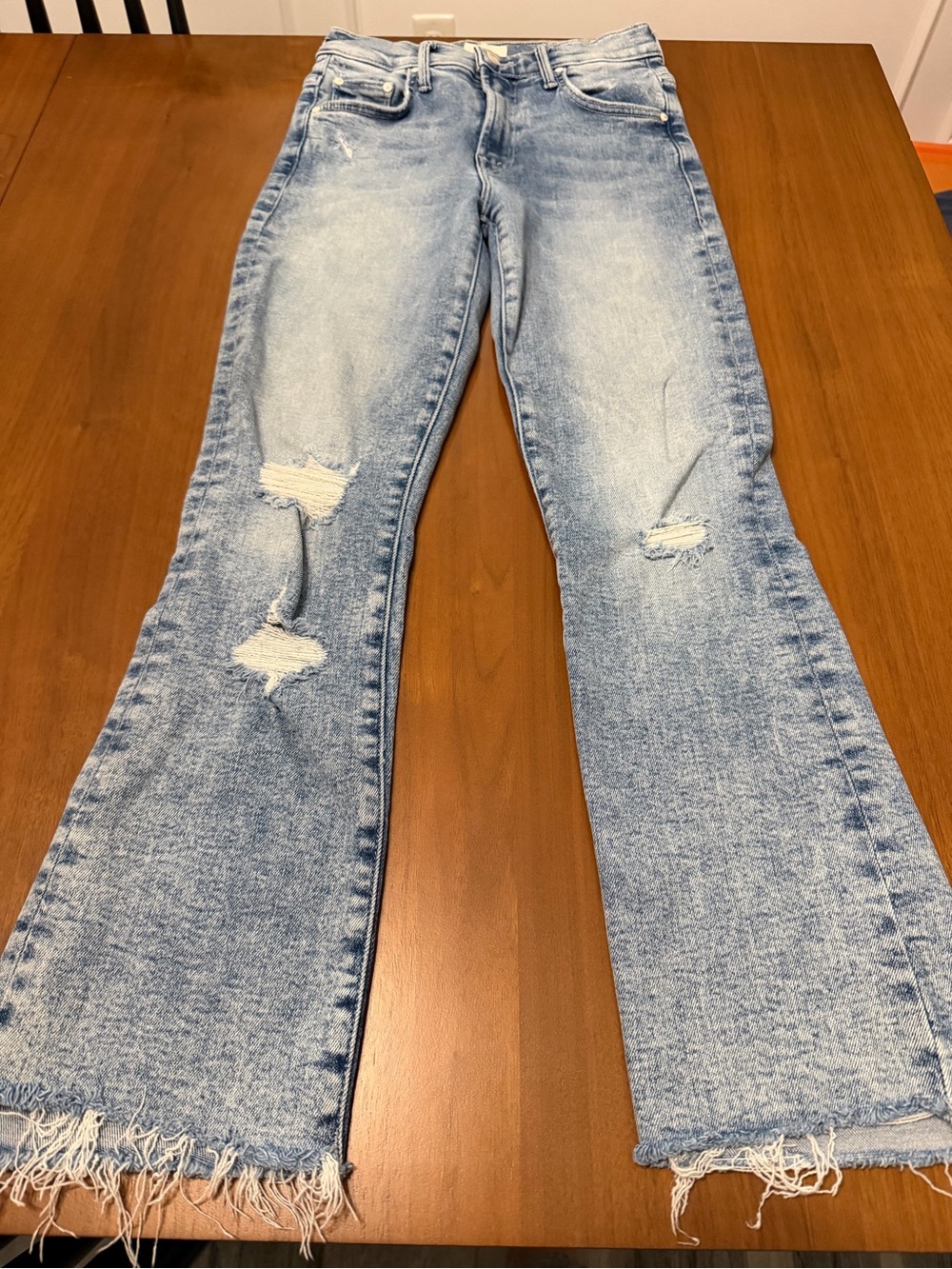 MOTHER The Insider Crop Step Fray in “love in a boat” Jeans size 24